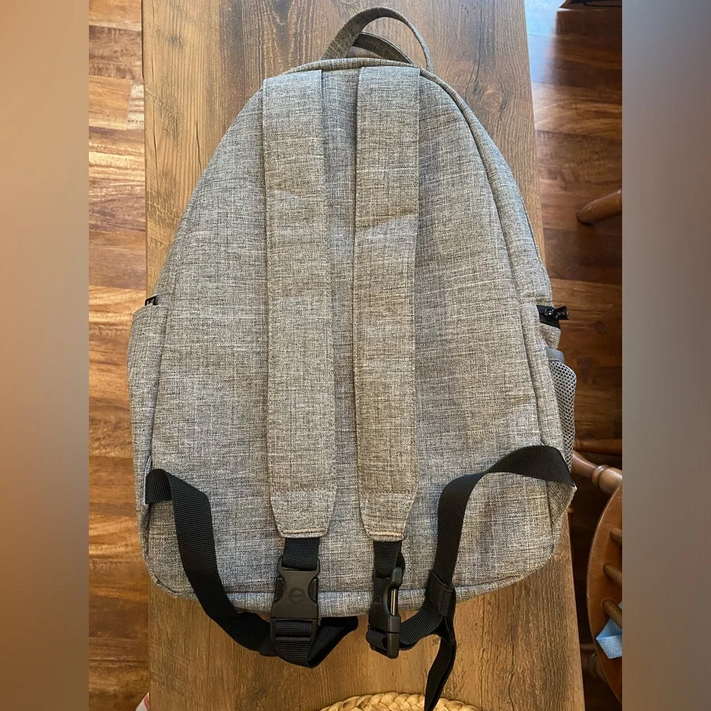 Herschel Supply Company casual break